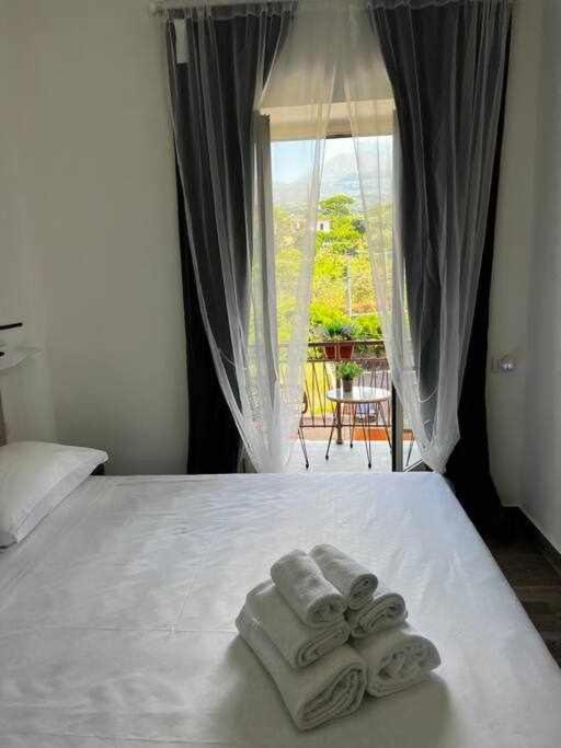 Dimora Al Vesuvio Bed and Breakfast Ercolano Buitenkant foto